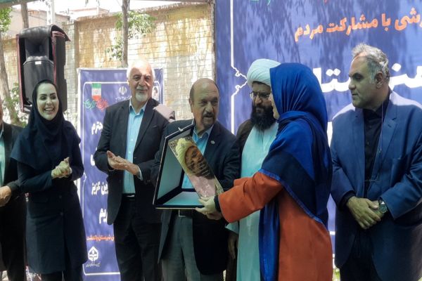 آیین خشت‌گذاری هنرستان اطلس روان کارا شهرستان پاکدشت 