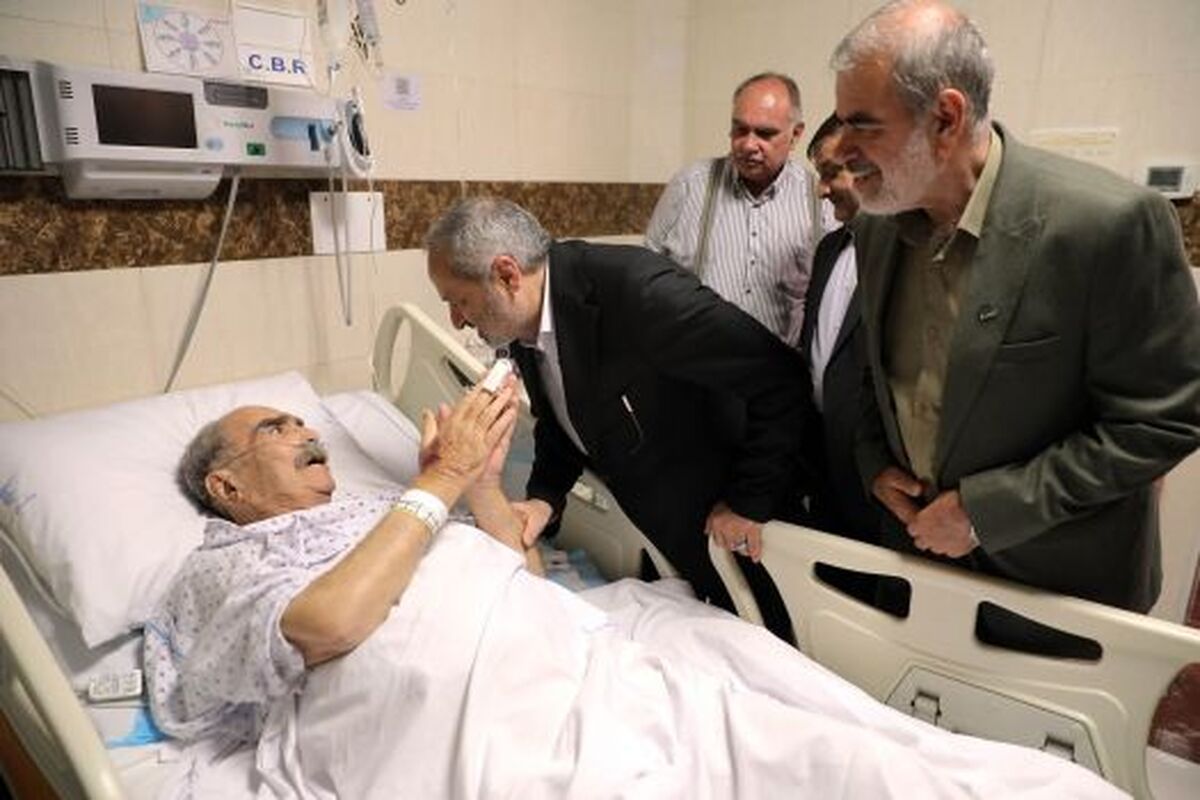 عیادت وزیر آموزش و پرورش از رئیس جامعه خیرین مدرسه‌ساز کشور