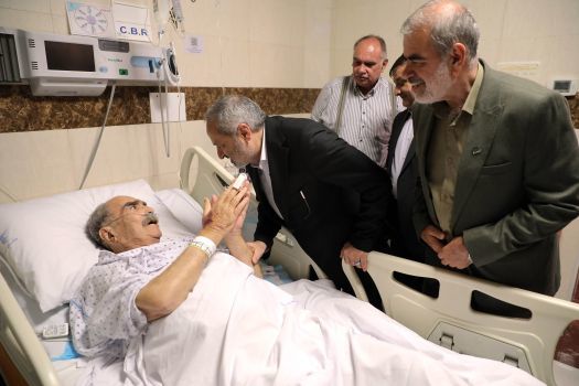 عیادت وزیر آموزش و پرورش از رئیس جامعه خیرین مدرسه‌ساز کشور