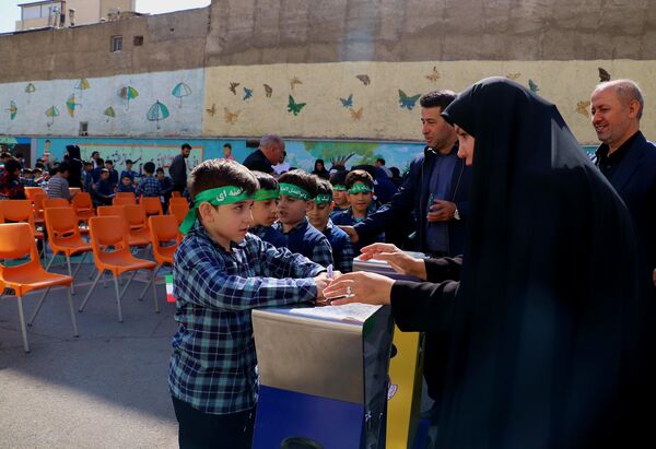 جشن عاطفه‌ها، جشن شکوفه زدن درختان احساس و مهربانی 
