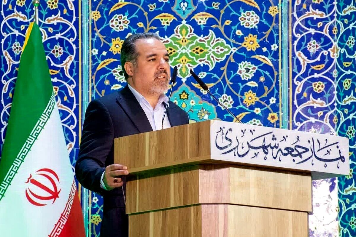 حضور فرهنگیان ناحیه دو شهرری در نماز جمعه 