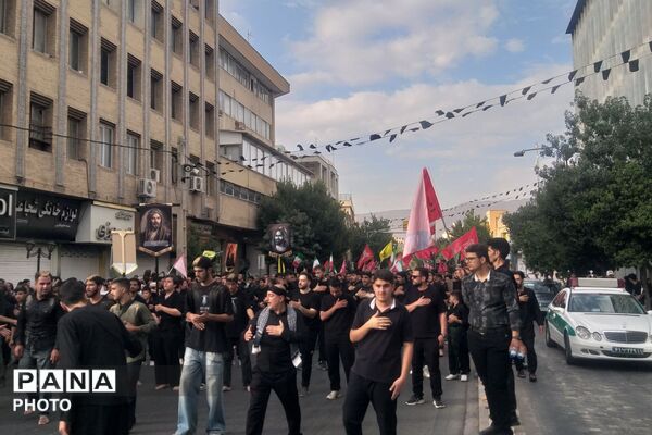 عزاداری جاماندگان پیاده‌روی اربعین حسینی در شیراز