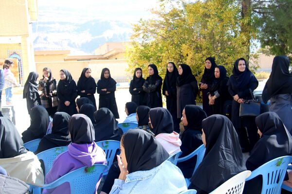 حضور دانش‌آموزان فلارد و خانمیرزا در اردوی «طرح تمشک»