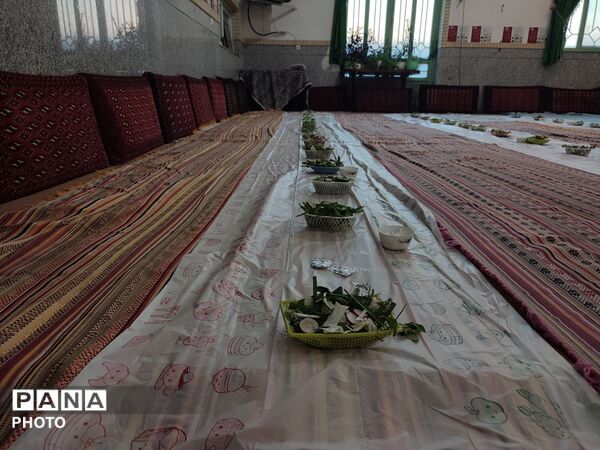 قرائت قرآن، نماز جماعت و افطار در مسجد خاتم پیامبران 