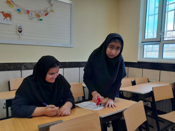 امتحانات نوبت اول در دبیرستان مادرمهربان خلیل آباد