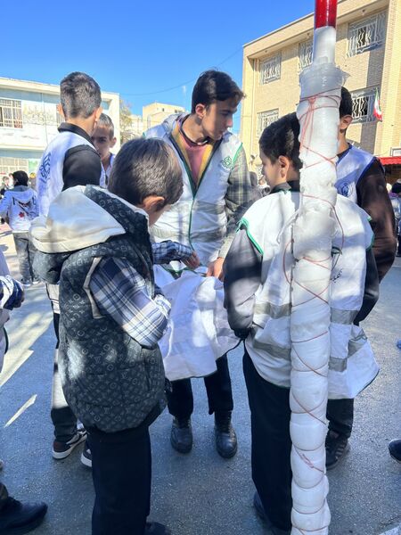 راهپیمایی ۱۳ آبان مدرسه شهید رجایی یک بجنورد