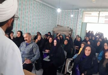نشست اولیا و مربیان در دبیرستان حضرت معصومه(س) لردگان