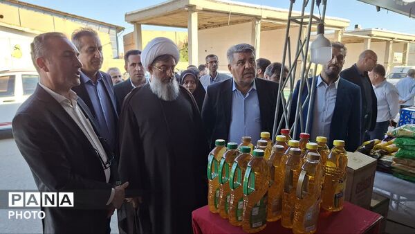 افتتاح رسمی نمایشگاه پاییزه در شهرستان ساوجبلاغ