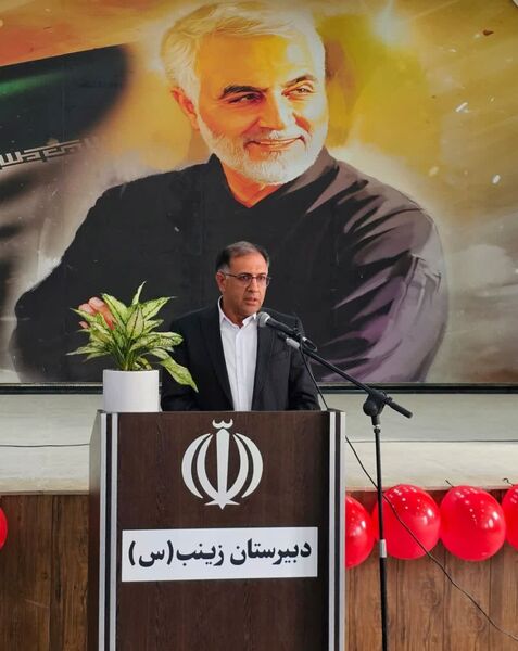 جشن مهر و مقاومت در دبیرستان حضرت زینب(س) ابرکوه برگزار شد