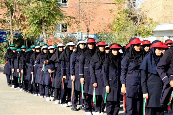 هفته تربیت‌بدنی با شور و انرژی در دبیرستان شاهد مرضیه 