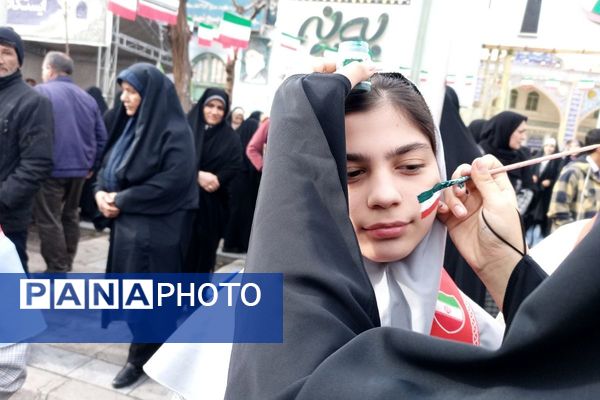 خروش مردمی در خیابان‌های رباط‌کریم در 22بهمن