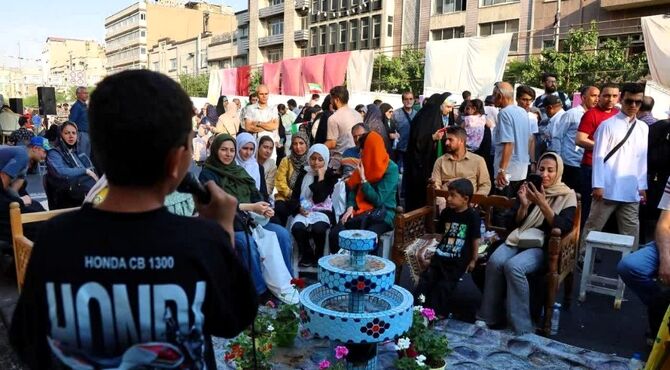 مهمانی کیلومتری غدیر در شهر بهمن