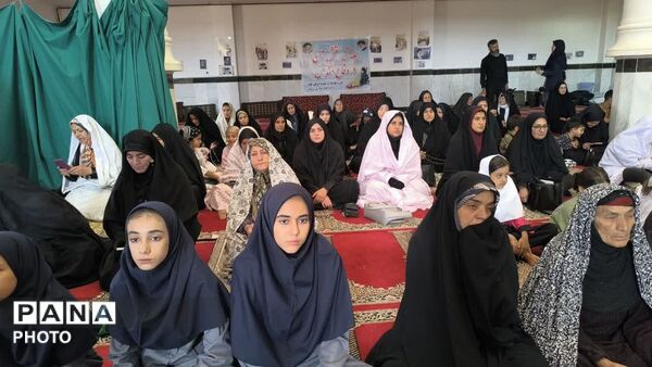افتتاحیه طرح سودای بندگی با حضور دانش‌ آموزان در مصلای بیرانشهر