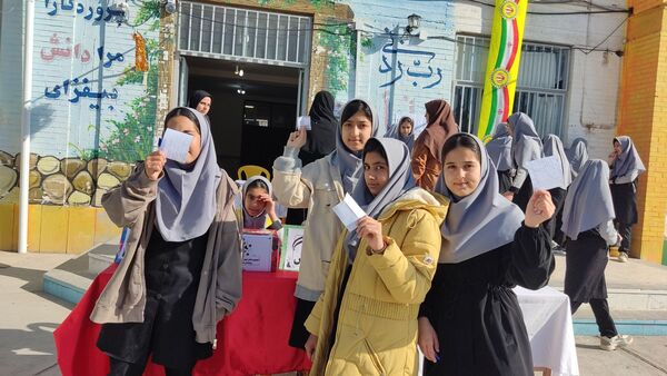 انتخابات شورای دانش آموزی در دبیرستان نمونه دولتی مهرورزان خواف
