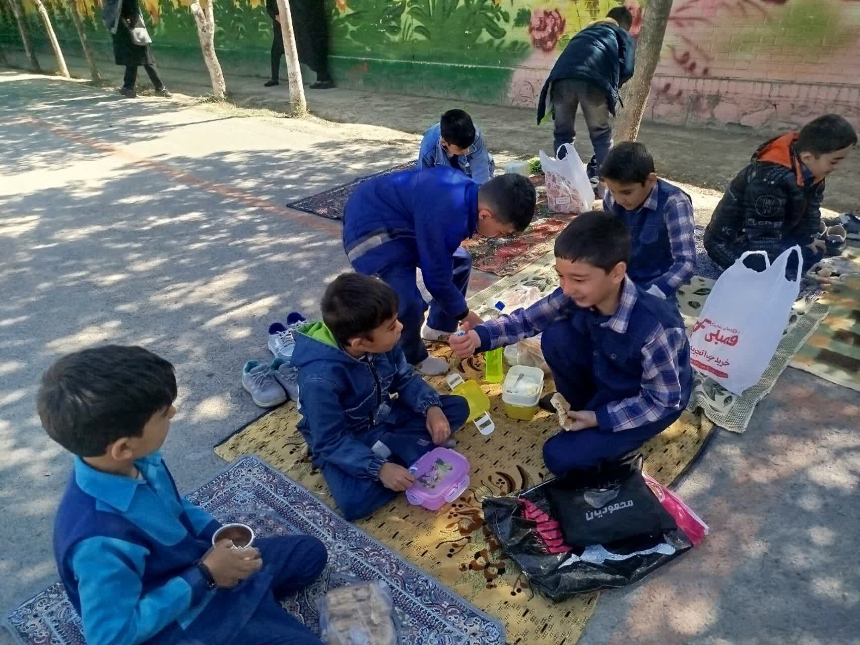 صبحانه سلامت در مدرسه پسرانه مبین شیروان
