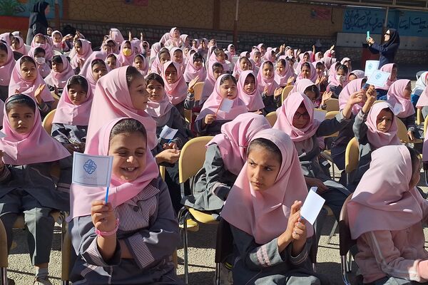 سفیران سلامت پیشگامان خود مراقبتی در مدارس 