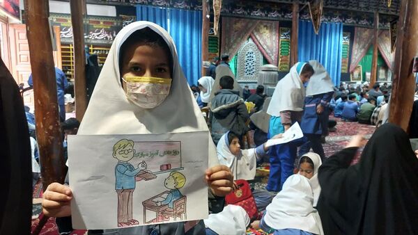 راهپیمایی یوم الله ۱۳ آبان در بلده مازندران