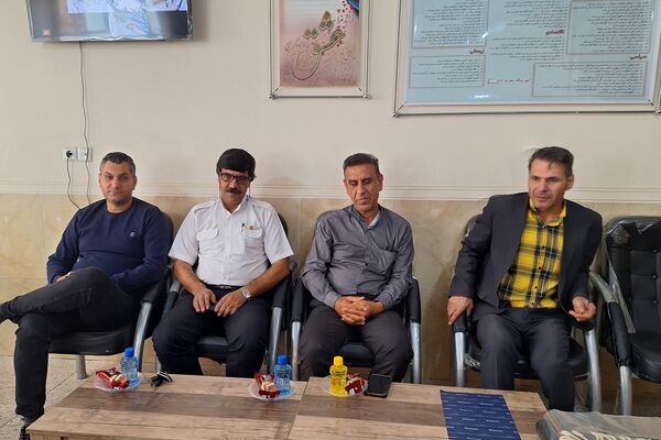 اولین جلسه انجمن اولیا و مربیان در آموزشگاه معارف ۶ شیراز 