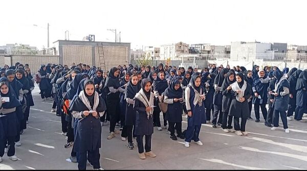 مراسم زنگ مهر در دبیرستان مشکات