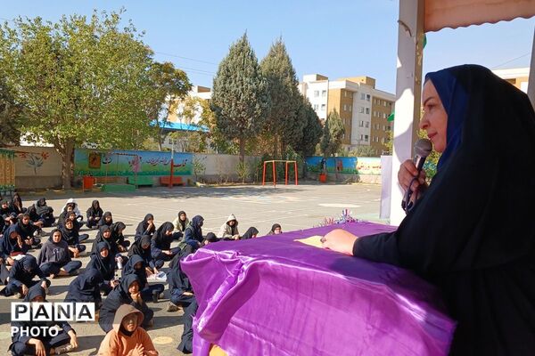  جشنواره »هر دانش آموز یک مهارت» در آموزشگاه شهید بهزاد کاشفی ملارد 
