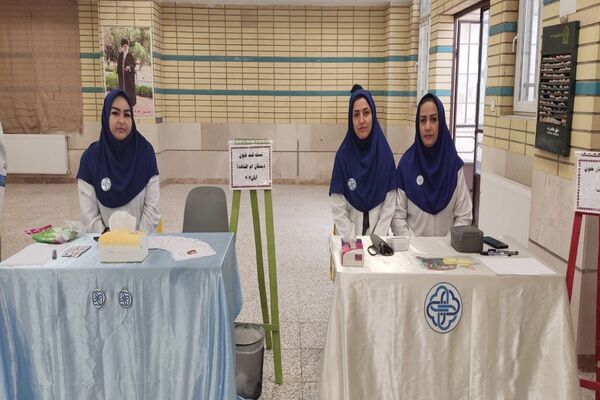 افتتاحیه سفیران سلامت پاکدشت در آموزشگاه ام‌الشهدای مظفر