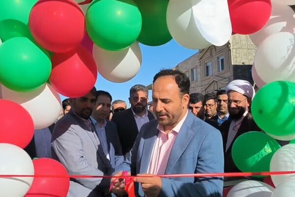 افتتاح پنج زمین چمن مصنوعی و آئین خشت گذاری دو سالن ورزشی در مدارس اندیشه 