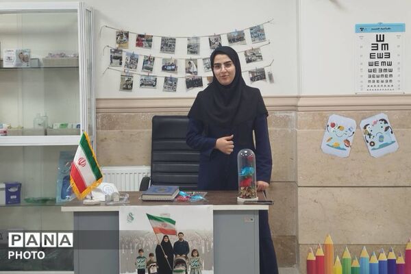 گامی در جهت ارتقای سلامت مدارس قدس؛ تجهیز و بهره‌برداری از اتاق بهداشت آموزشگاه اسماعیل‌منش ۲