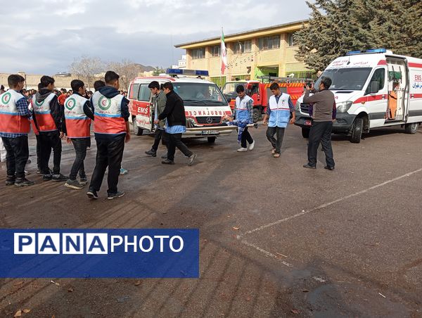 بیست و ششمین مانور سراسری زلزله در مدرسه امام جعفر صادق (ع) شهرستان پردیس