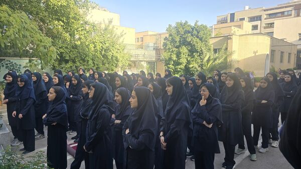 شور مهر، یاد مقاومت؛ نخستین روز مدرسه در هنرستان هنرهای زیبای دختران اصفهان