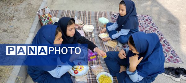 صبحانه سلامت و روز جهانی تخم مرغ در مدرسه شهید خاقانی شهرستان شیروان