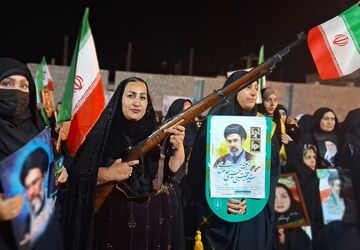 شکوه اربعینی مردم باشت در شب سی و نه
