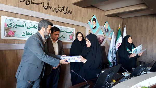 نشست مسئولان سازمان دانش‌آموزی استان زنجان