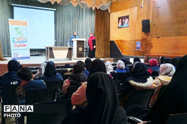 تبیین اهمیت رسانه در تربیت