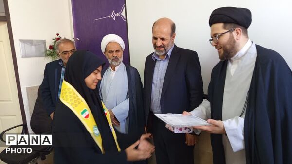 آیین تقدیر از دانش آموزخبرنگاران پانا ناحیه چهار قم
