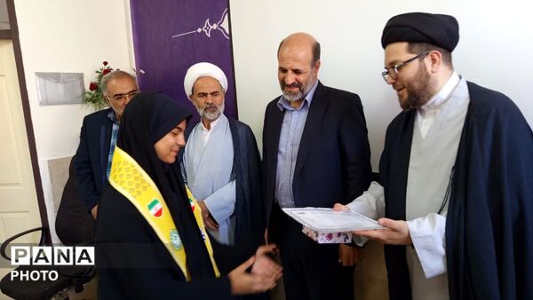 آیین تقدیر از دانش آموزخبرنگاران پانا ناحیه چهار قم