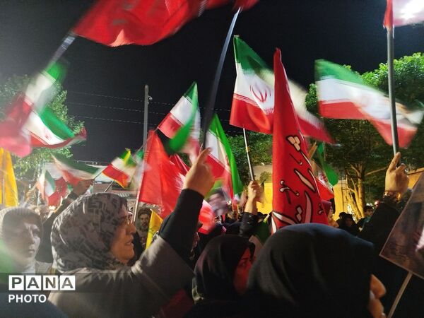 همه ایران یکصدا و یکدل در دفاع از لبنان