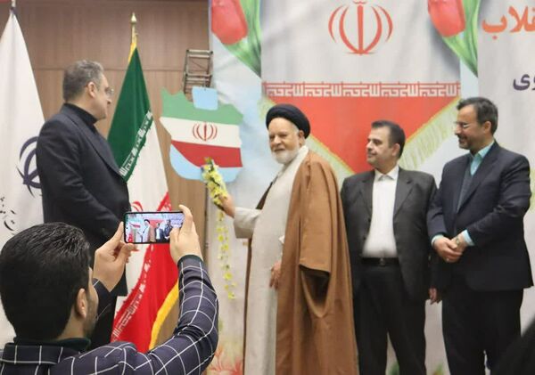 آیین استانی نواختن زنگ انقلاب استان خراسان رضوی در ناحیه ۵ مشهد