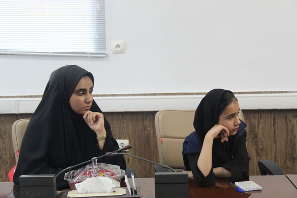 نشست خبرنگاران پانا با مدیر اداره آموزش و پرورش ناحیه یک یزد