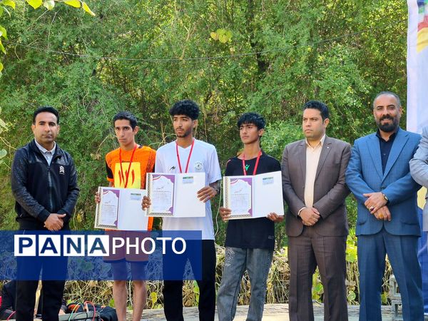 رقابت ورزشکاران دیار کریمان در مسیرهای طبیعی با میزبانی شهرستان عنبرآباد