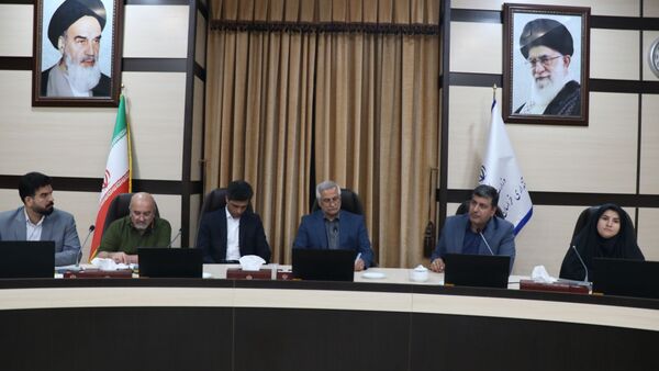 نشست هم‌اندیشی دانش‌آموز خبرنگاران پانا با معاون امنیتی و انتظامی استانداری خراسان رضوی 