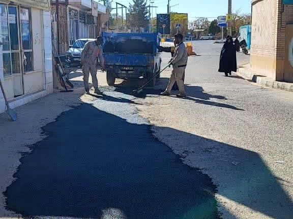 فدافن در مسیر آبادانی