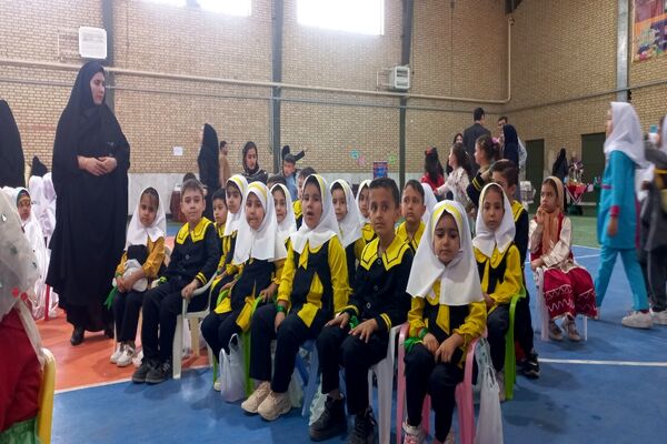 برگزاری جشنواره هویت‌های ملی اسلامی کودکستان‌های شهرستان فاروج