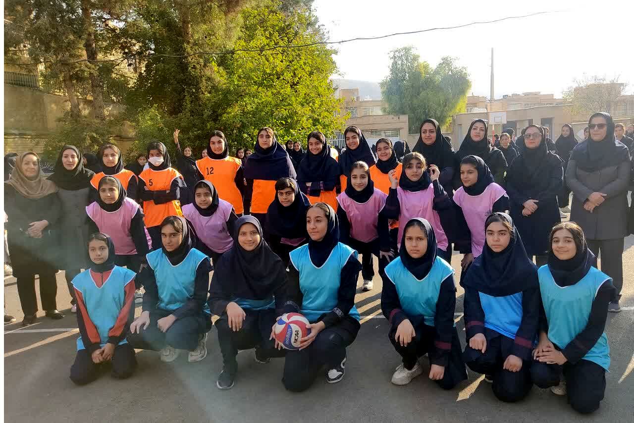به‌مناسبت هفته بهداشت روان در دبیرستان فرشتگان ناحیه ۴شیراز 