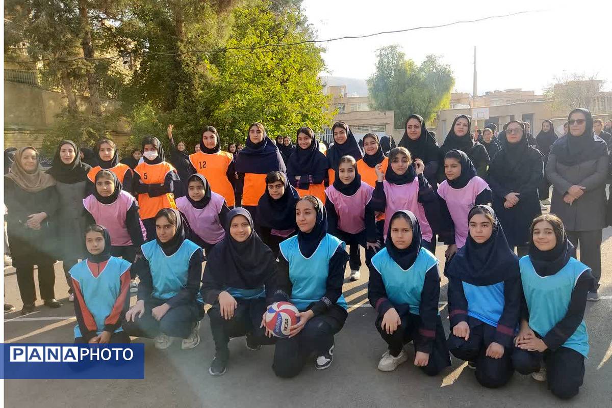 به‌مناسبت هفته بهداشت روان در دبیرستان فرشتگان ناحیه ۴شیراز 