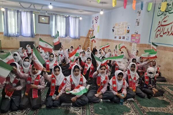 فیروزکوه میزبان طرح «لاله‌های روشن» کاشت نمادین گل به یاد شهدا