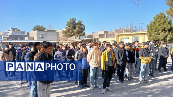 آیین تجلیل و قدردانی از برترین‌های مسابقات فوتسال درون مدرسه‌ای در دبیرستان امام رضا (ع) 