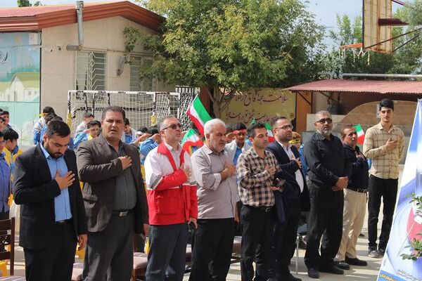 جشن عاطفه‌ها جشن همدلی دانش آموزان با دیگر کودکان نیازمند