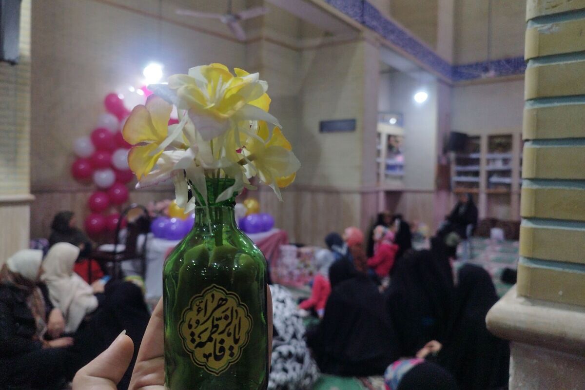 محفل دانش آموزی مقدامه میزبان ولادت حضرت زهرا (س)