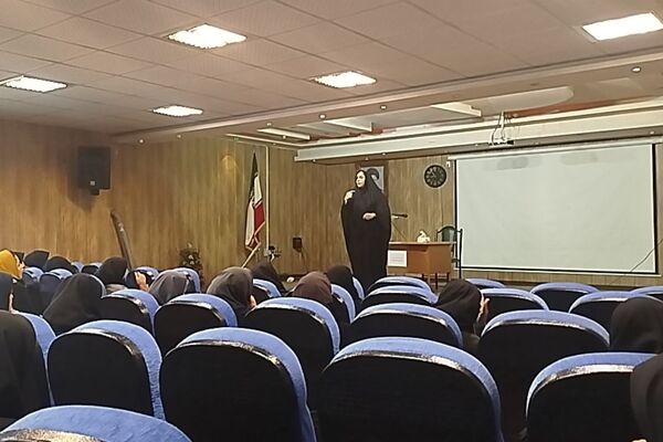 کارگاه آموزشی مراقبین و رابطین سلامت با محوریت آنفلونزا، تغذیه سالم، دخانیات