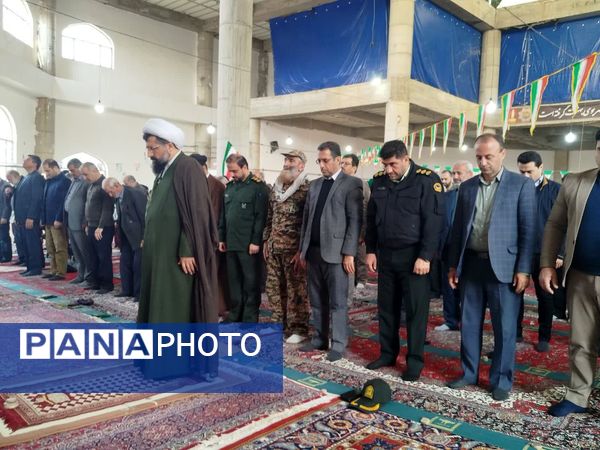 گرامیداشت سالروز ورود امام خمینی به میهن در نماز جمعه گلوگاه 